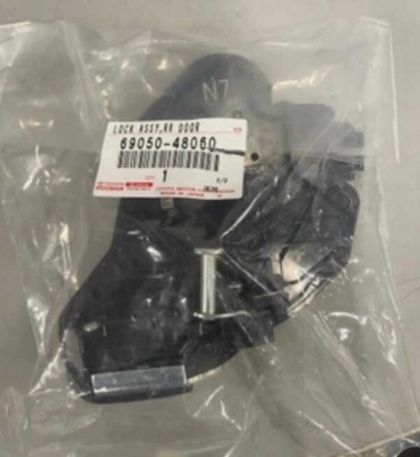 TOYOTA LOCK ASSY RR DOOR 69050-48060