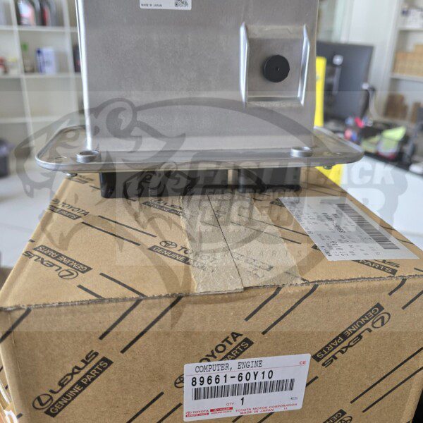 COMPUTER ENGINE ASSY TOYOTA LAND CRUISER 89661-60Y10