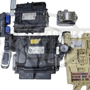 HYUNDAIControl unit consisting of an engine computer, smart key, remote control with start button, and an amplifier for a 2022 Hyundai Tucson vehicle