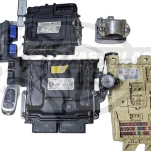 HYUNDAIControl unit consisting of an engine computer, smart key, remote control with start button, and an amplifier for a 2022 Hyundai Tucson vehicle