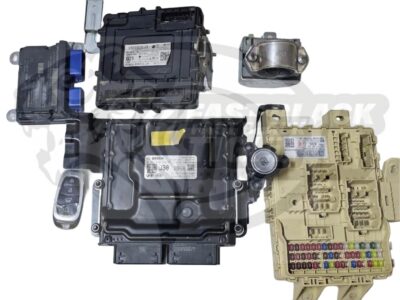 HYUNDAIControl unit consisting of an engine computer, smart key, remote control with start button, and an amplifier for a 2022 Hyundai Tucson vehicle