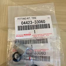 fitting kit tire 04423-33060