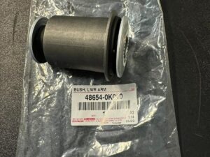 48654-0K010 bush front lower arm