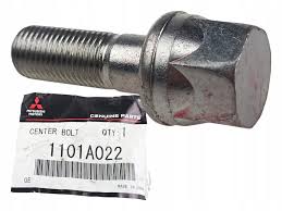 center bolt crankshaft 1101A022